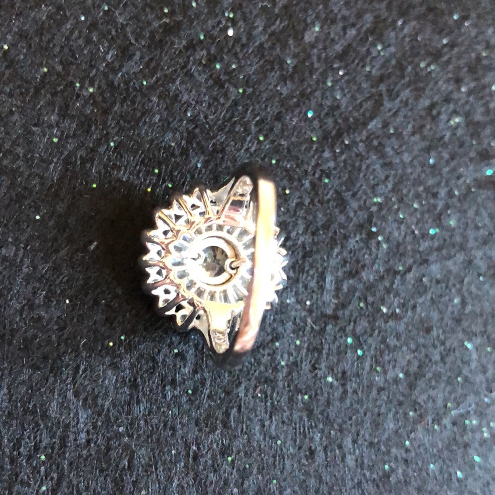 Ring - Picture 5 of 5